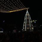 إضاءة شجرة الميلاد في مدينة رام الله