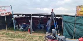 الاحتلال يسلم عائلة الهزيل إخطارا لإزالة خيمة الاعتصام في النقب